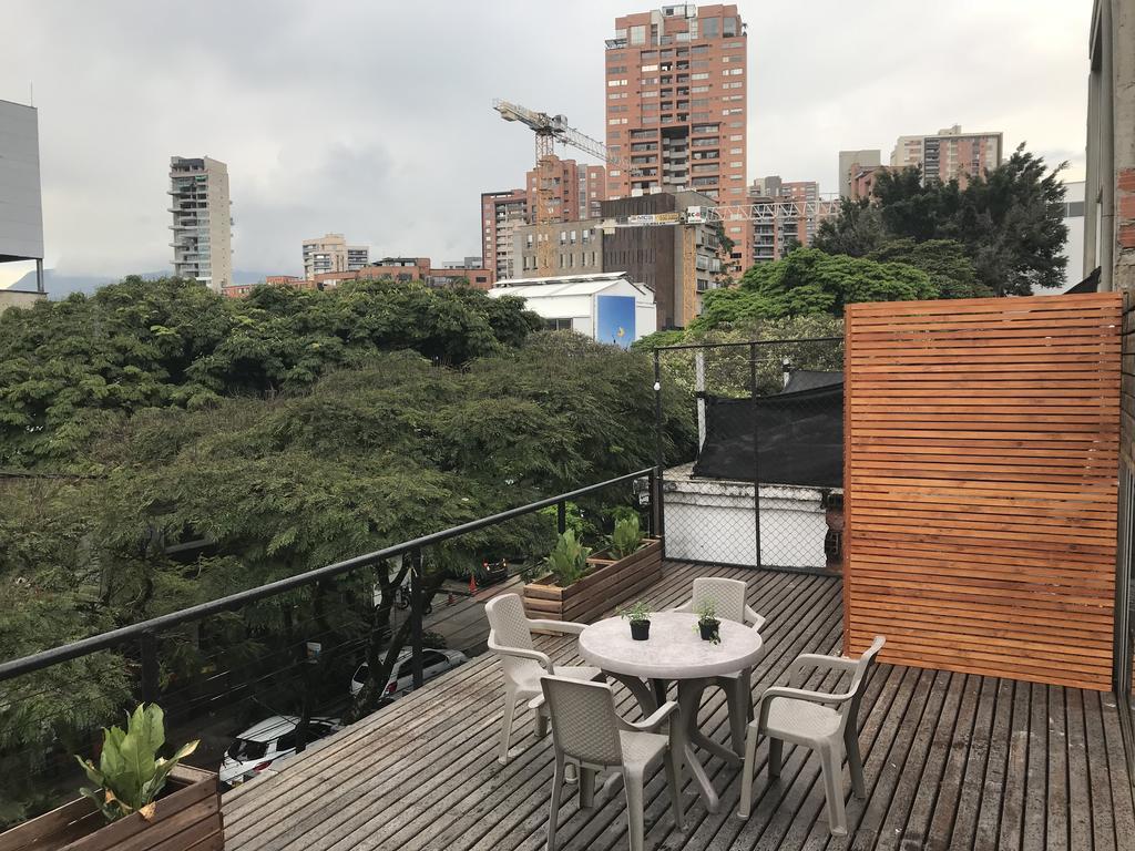 Two Br Apartment Lleras Medellín Extérieur photo